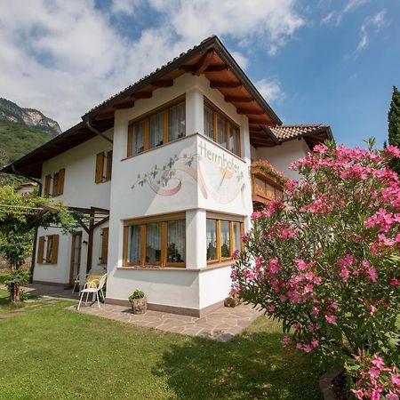 Apartments Herrnhofer Caldaro Luaran gambar